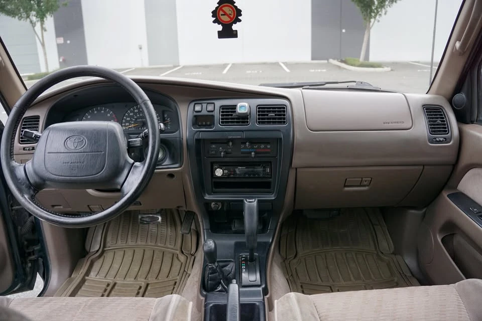 1996 Toyota 4Runner 3rd Gen - Image 9 of 13