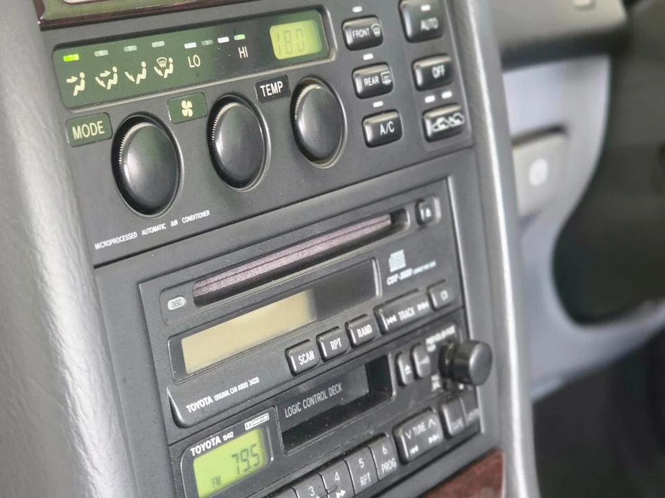 1996 Toyota Aristo - Image 24 of 31