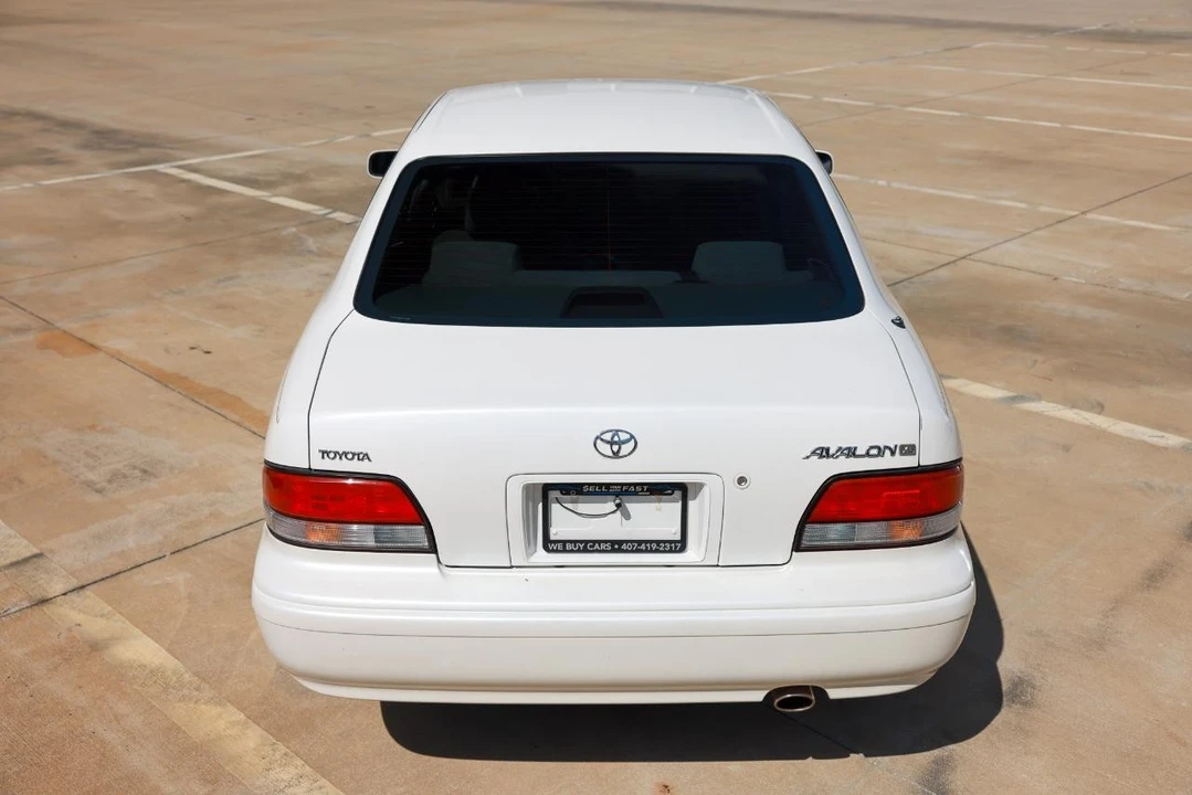 1996 Toyota Avalon 1st Gen - Image 9 of 21