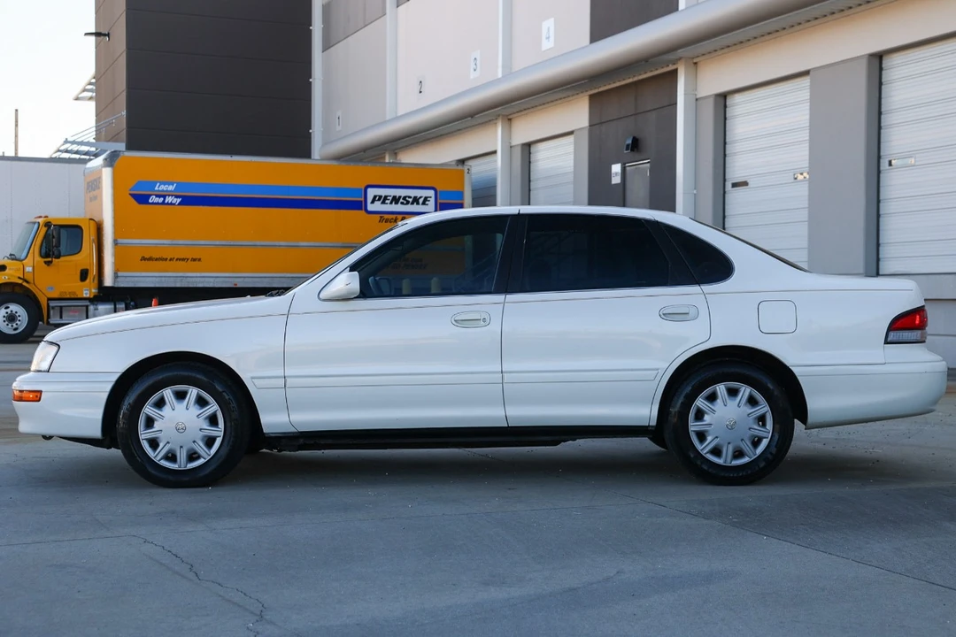 1996 Toyota Avalon 1st Gen - Image 3 of 21