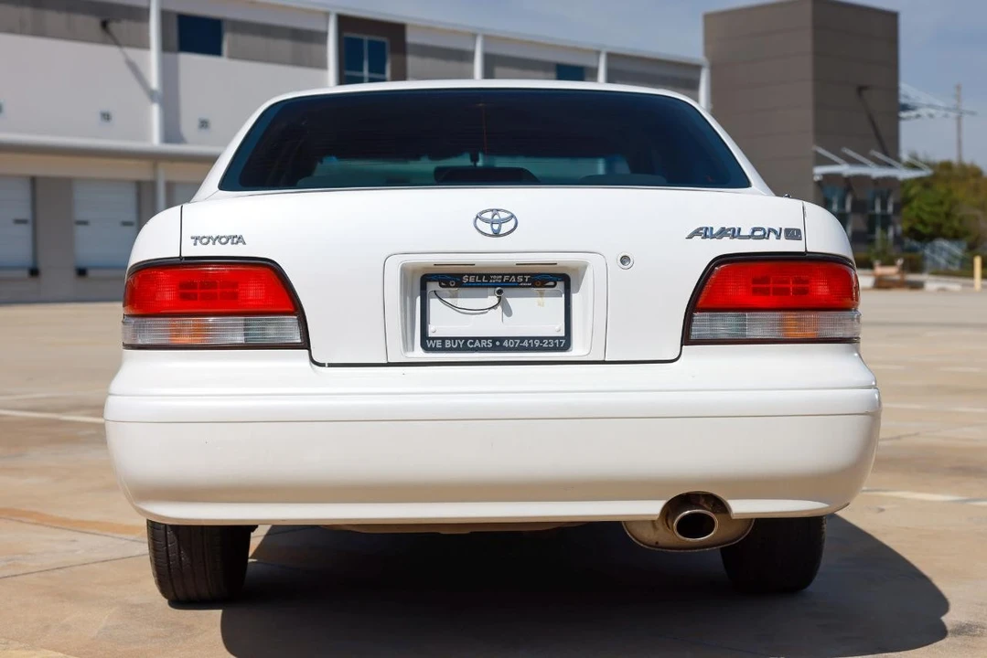 1996 Toyota Avalon 1st Gen - Image 7 of 21
