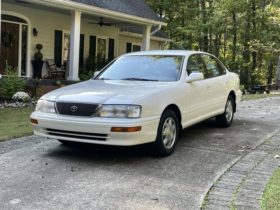 1996 Toyota Avalon 1st Gen - Image 6 of 31