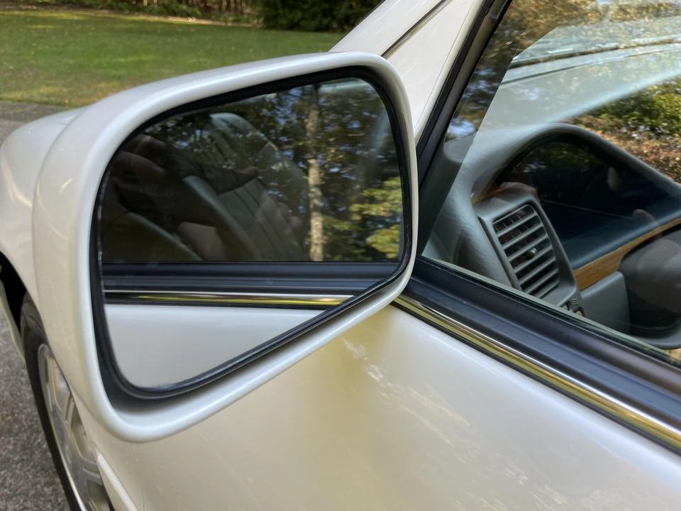 1996 Toyota Avalon 1st Gen - Image 28 of 31