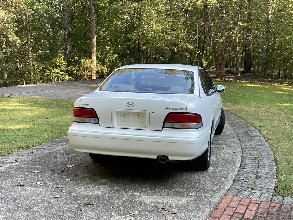 1996 Toyota Avalon 1st Gen - Image 12 of 31