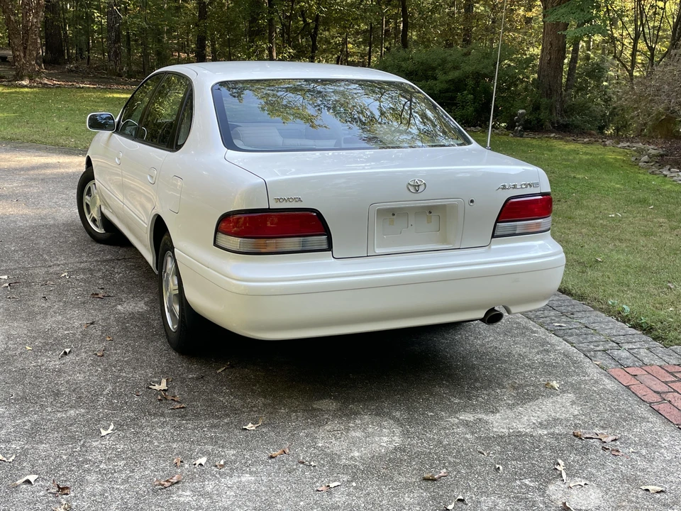 1996 Toyota Avalon 1st Gen - Image 11 of 31