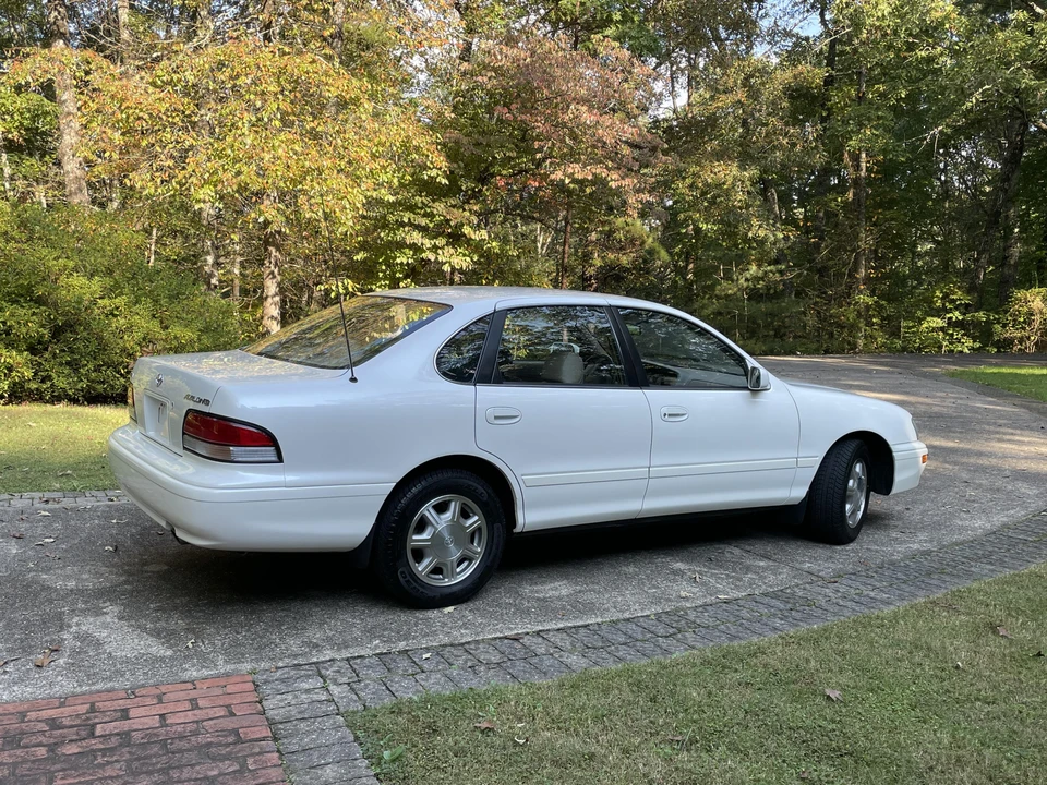 1996 Toyota Avalon 1st Gen - Image 15 of 31