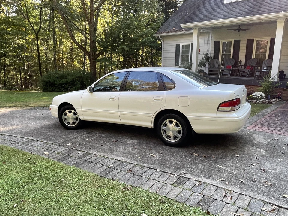 1996 Toyota Avalon 1st Gen - Image 8 of 31