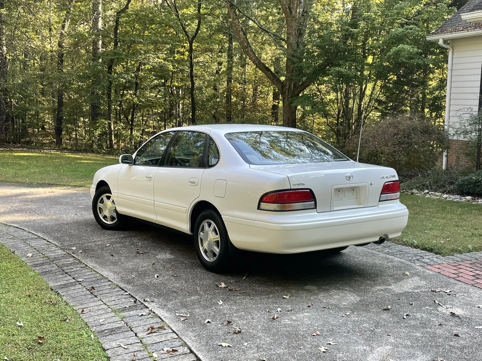 1996 Toyota Avalon 1st Gen - Image 9 of 31