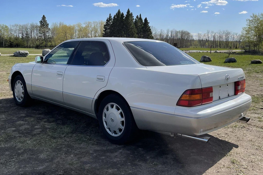 1996 Toyota Celsior 2nd Gen - Image 13 of 31