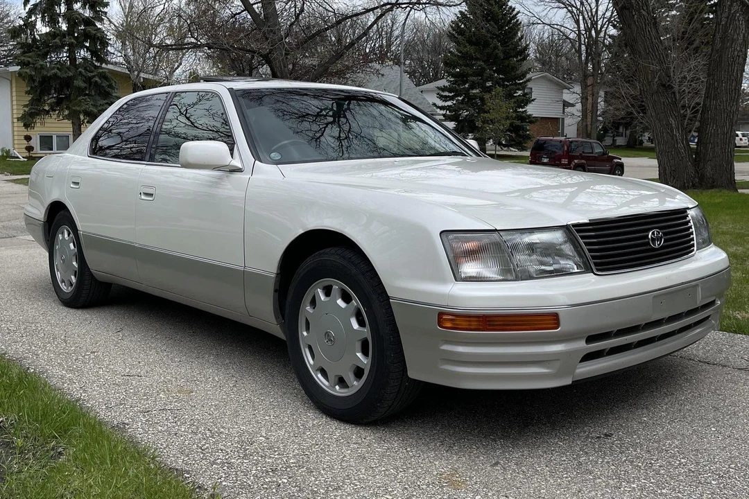 1996 Toyota Celsior 2nd Gen - Image 16 of 31