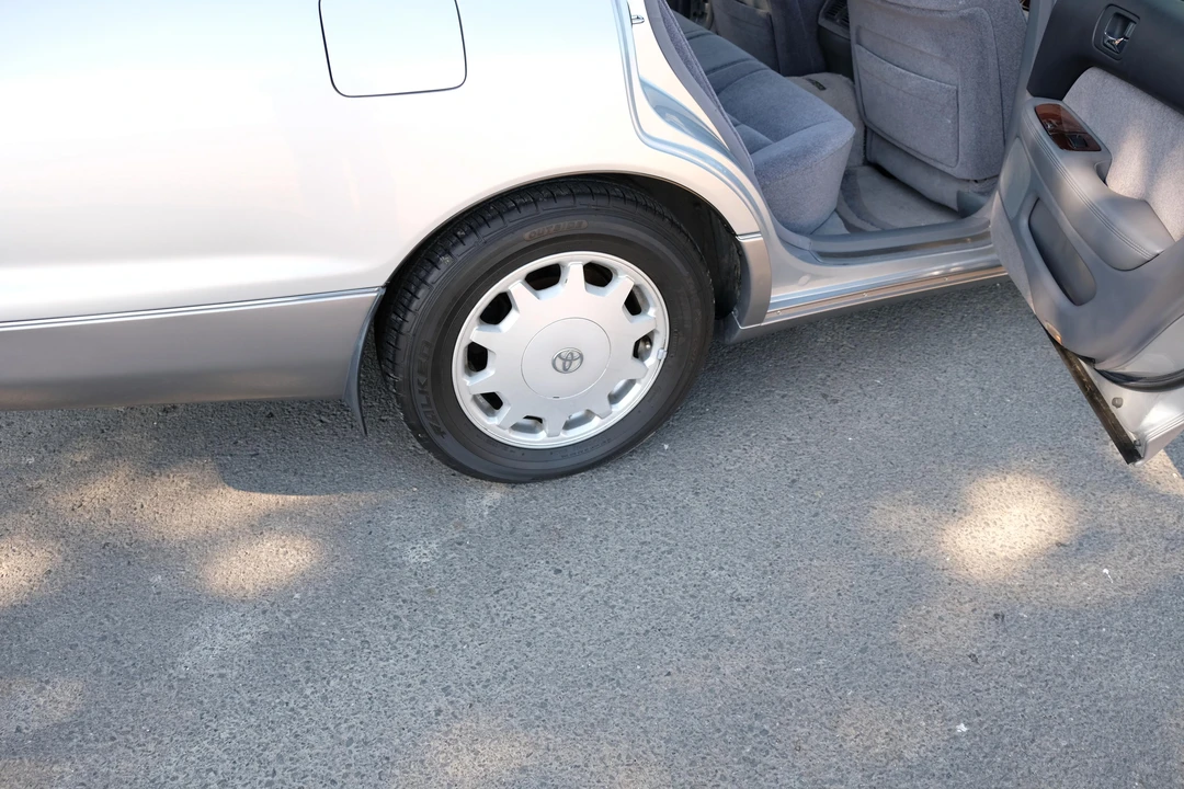 1996 Toyota Celsior 2nd Gen - Image 19 of 31