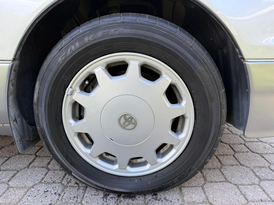 1996 Toyota Celsior 2nd Gen - Image 23 of 31