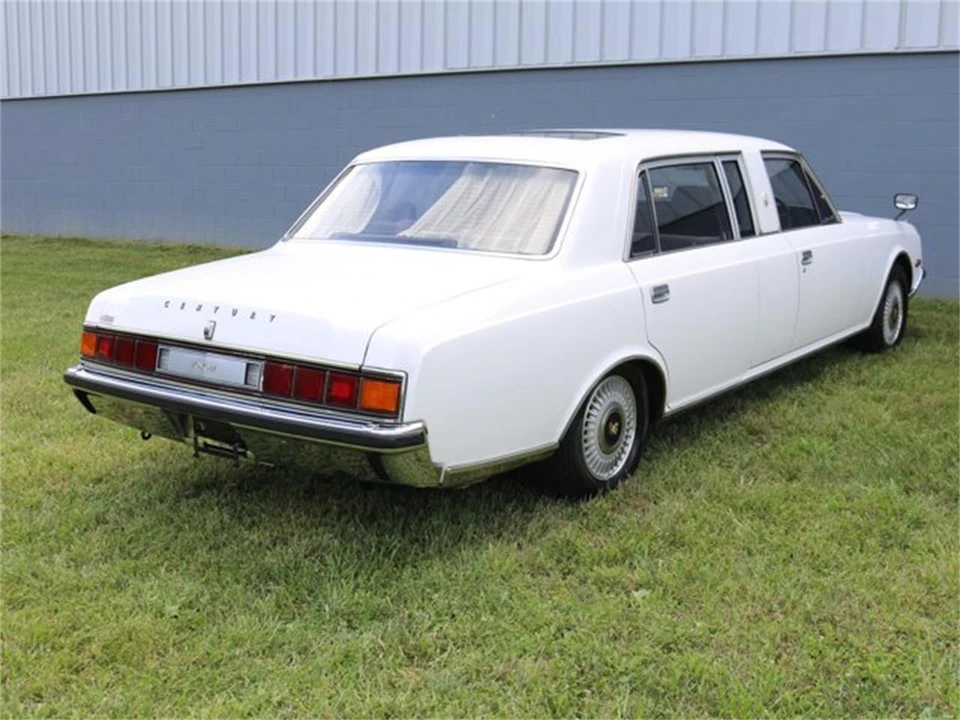 1996 Toyota Century 1st Gen - Image 6 of 31