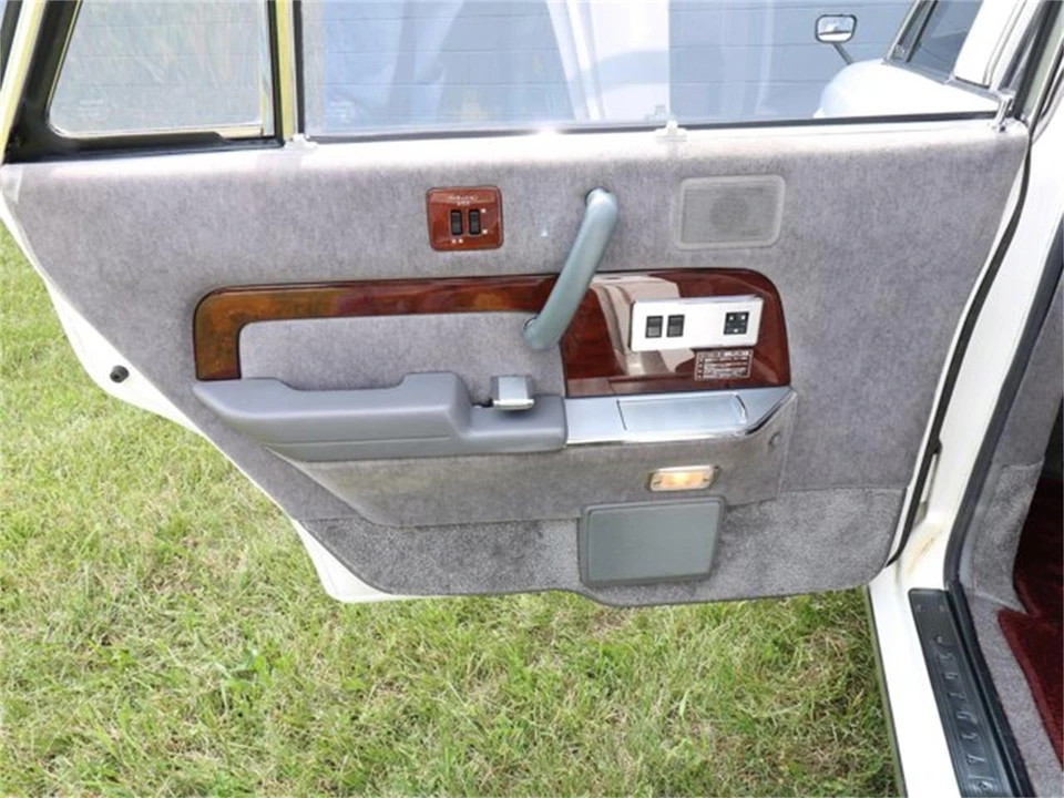 1996 Toyota Century 1st Gen - Image 18 of 31