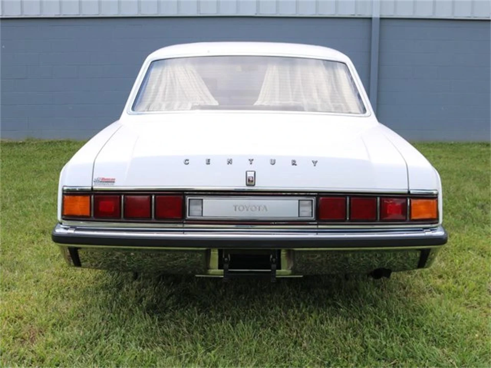 1996 Toyota Century 1st Gen - Image 5 of 31