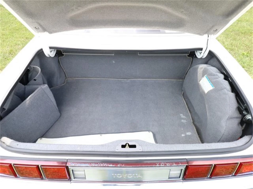 1996 Toyota Century 1st Gen - Image 24 of 31
