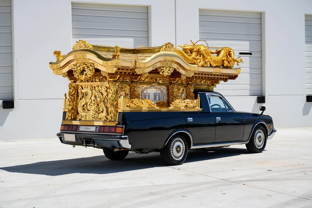 1996 Toyota Century 1st Gen - Image 16 of 31