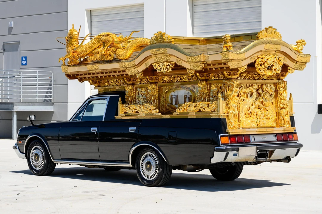 1996 Toyota Century 1st Gen - Image 4 of 31