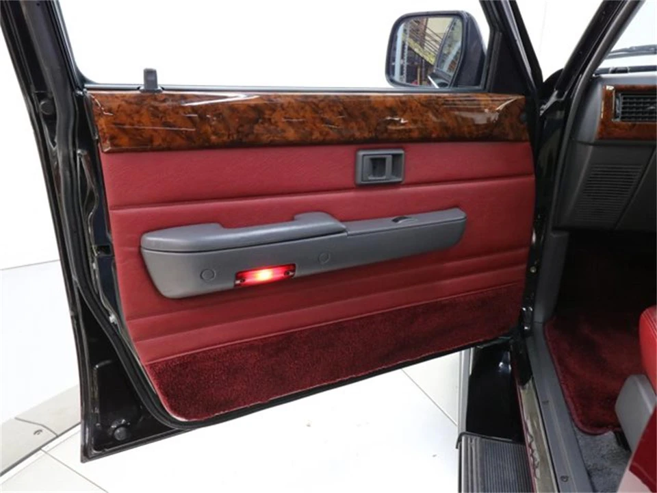 1996 Toyota - Image 19 of 31