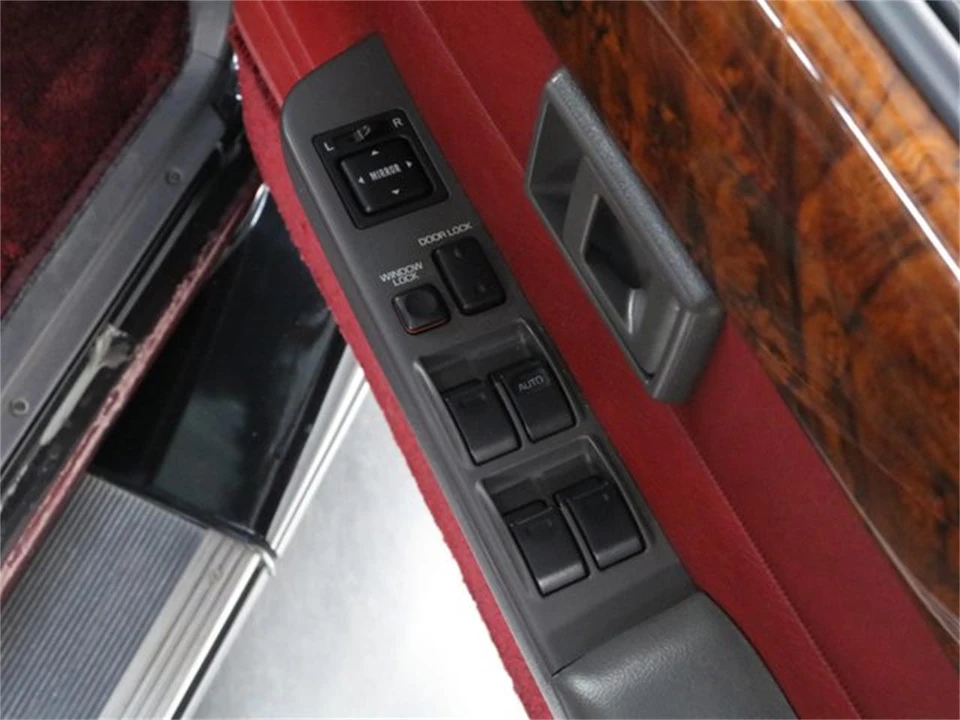 1996 Toyota - Image 23 of 31