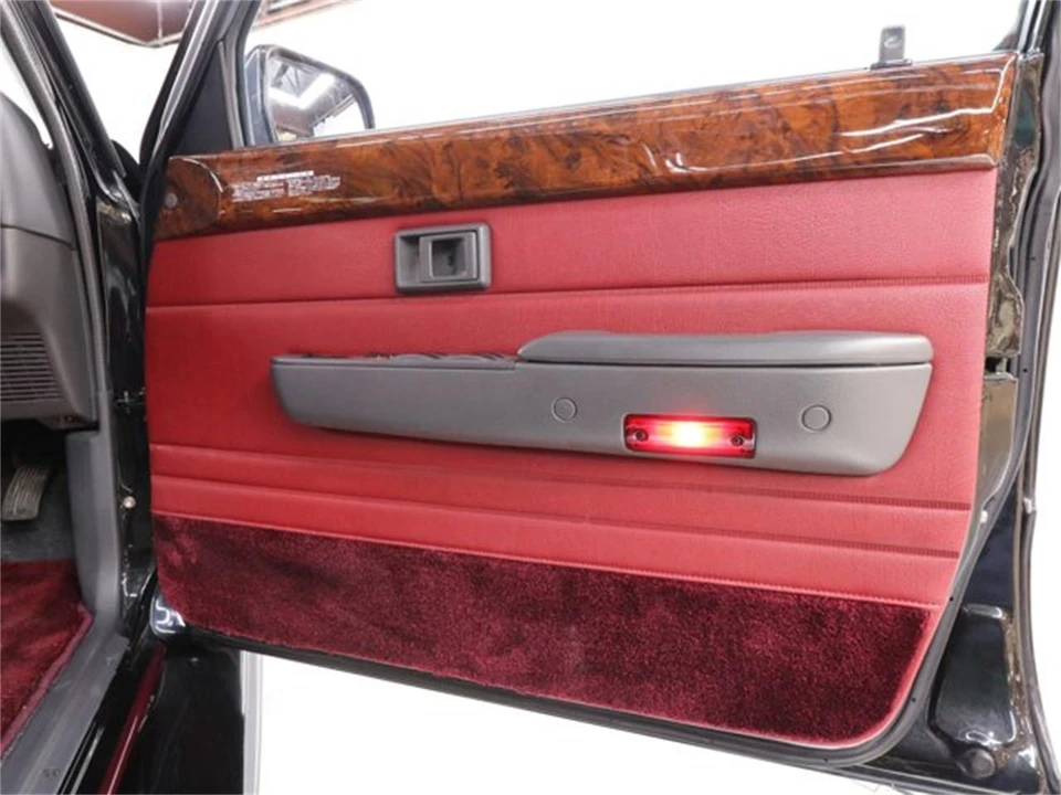 1996 Toyota - Image 21 of 31