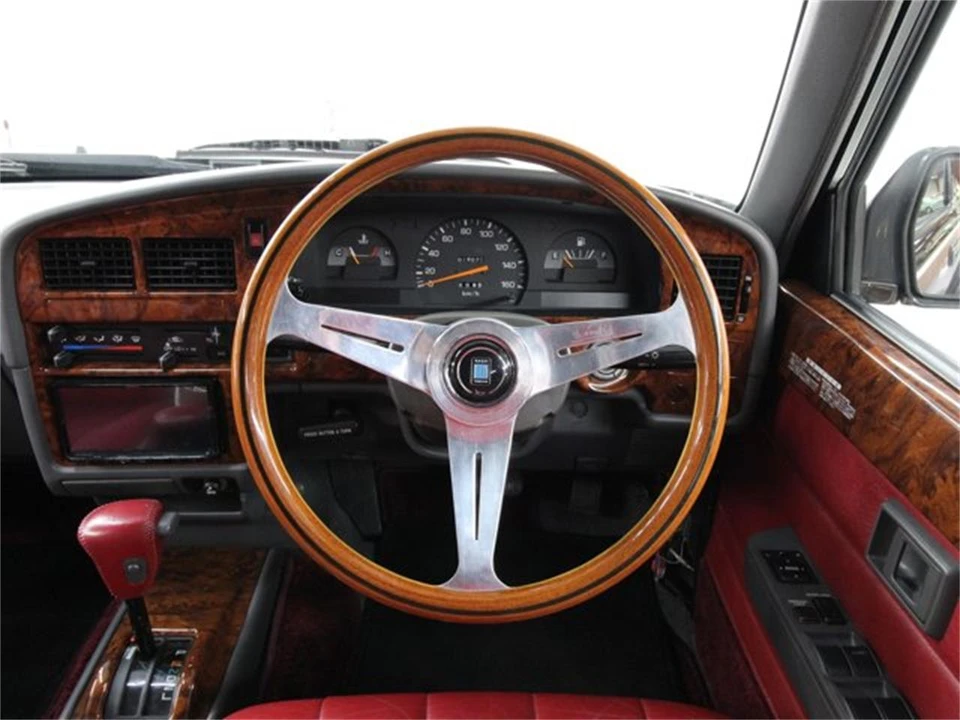 1996 Toyota - Image 10 of 31