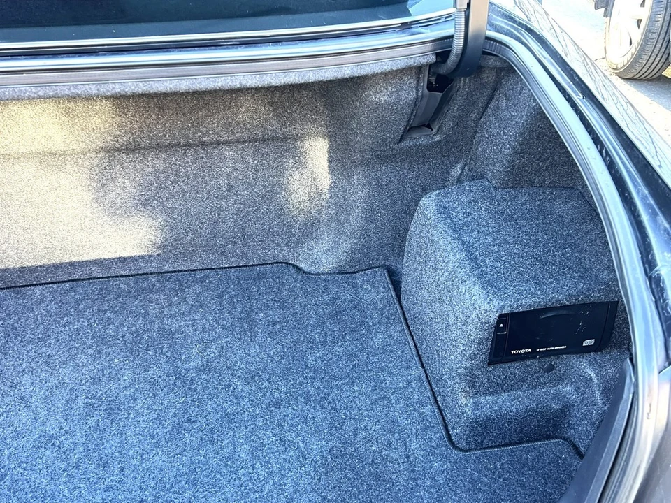 1996 Toyota Crown 10th Gen - Image 24 of 31