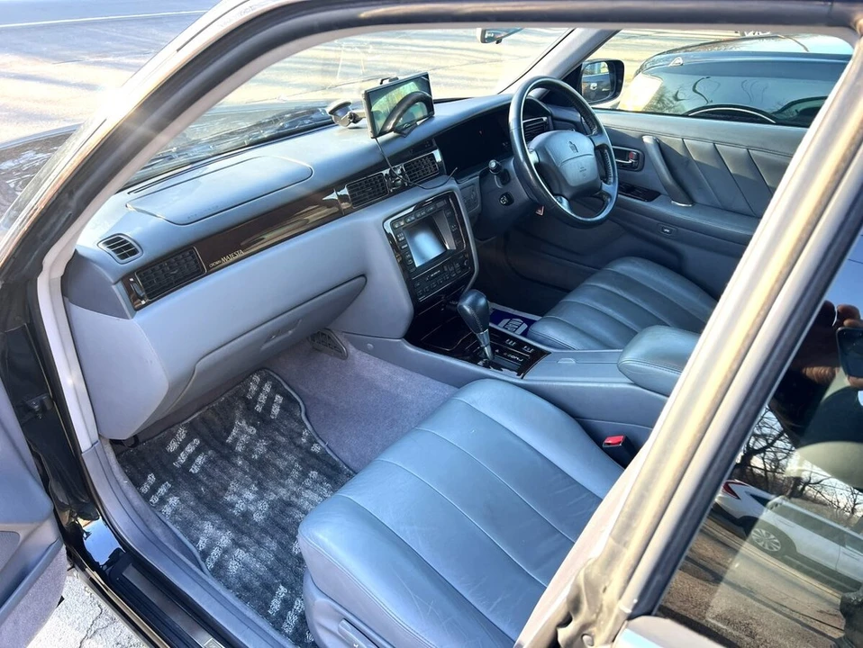 1996 Toyota Crown 10th Gen - Image 15 of 31