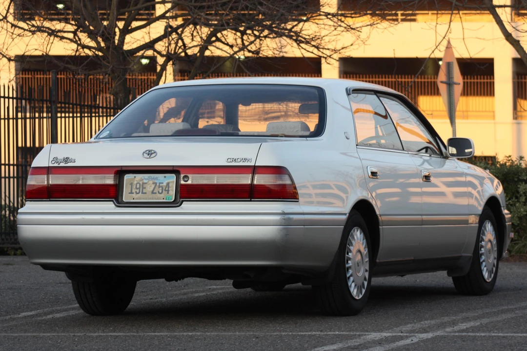 1996 Toyota Crown 10th Gen - Image 4 of 13