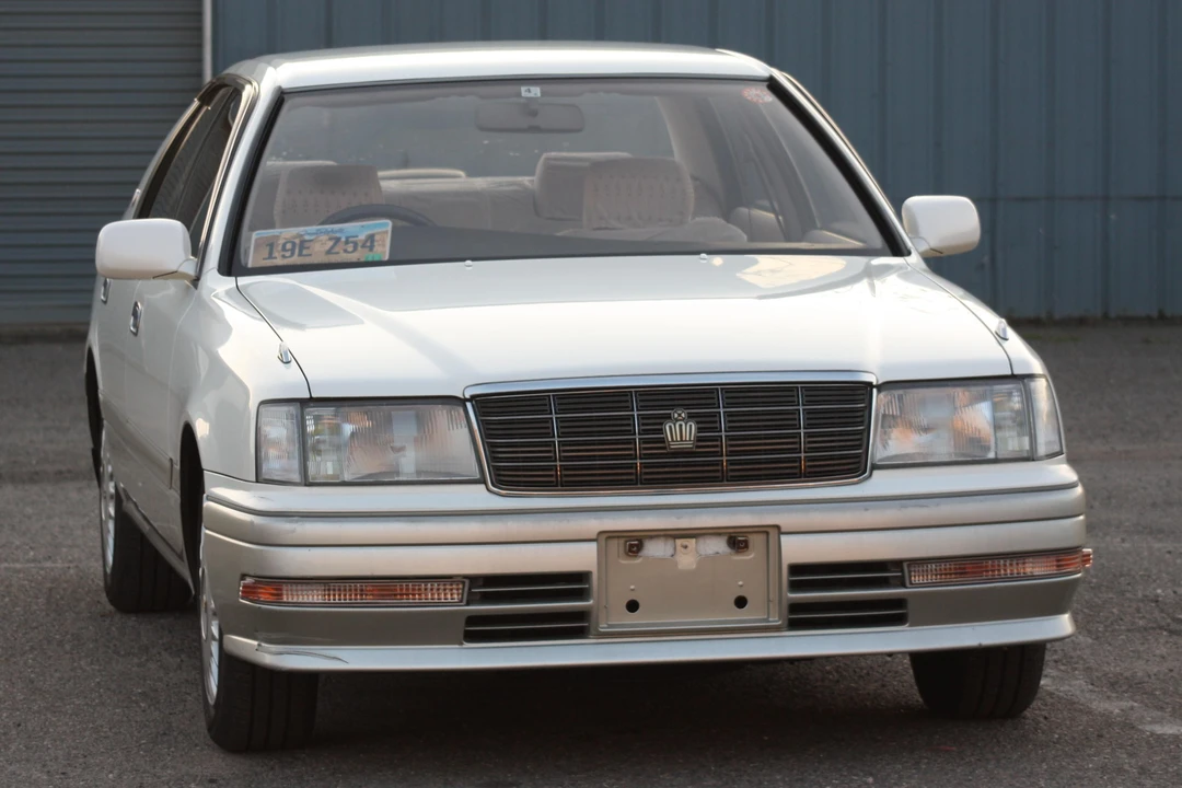 1996 Toyota Crown 10th Gen - Image 2 of 13