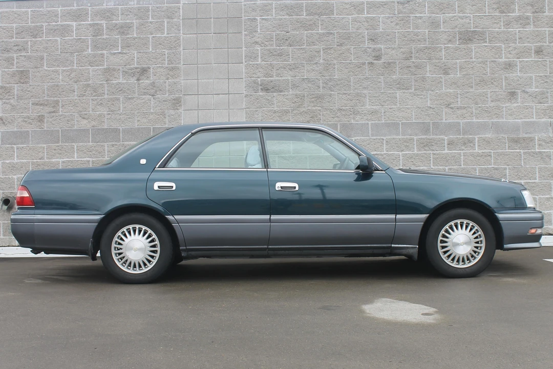 1996 Toyota Crown 10th Gen - Image 3 of 31