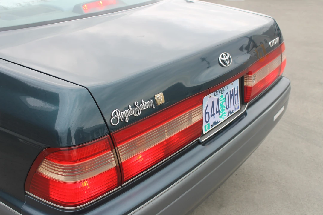 1996 Toyota Crown 10th Gen - Image 11 of 31