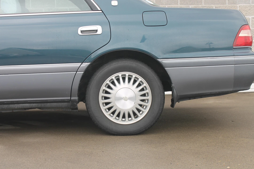 1996 Toyota Crown 10th Gen - Image 18 of 31