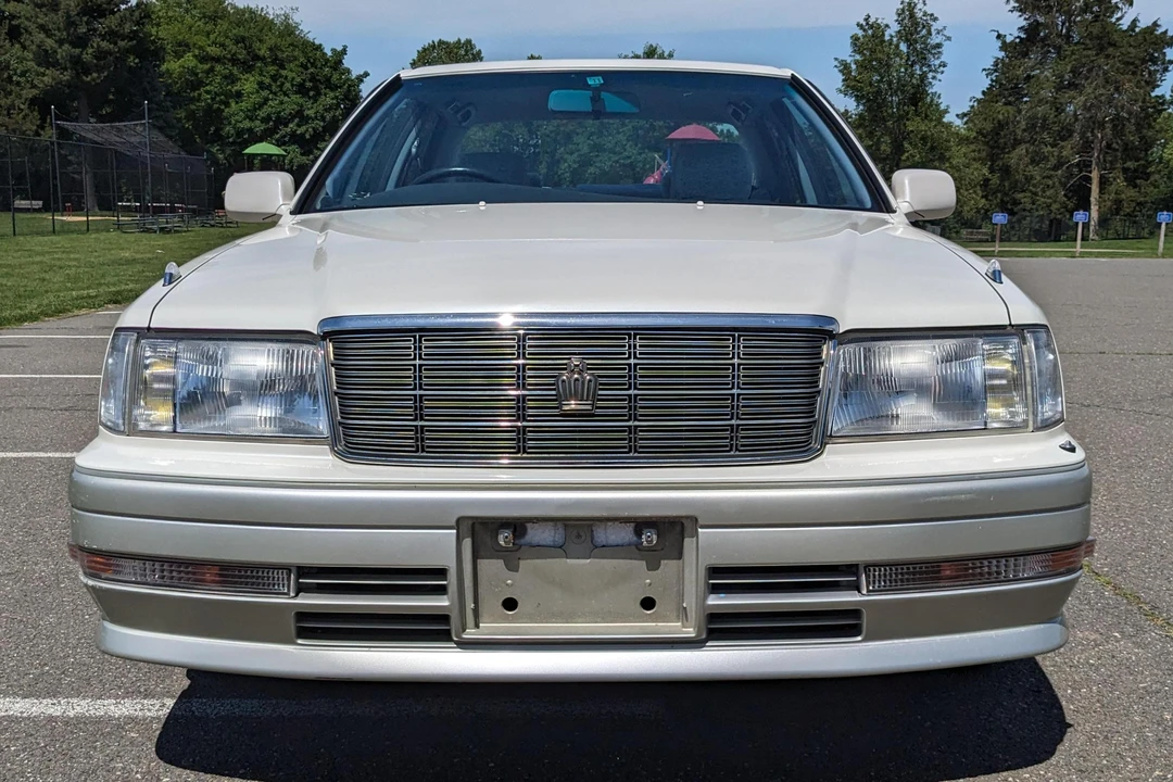 1996 Toyota Crown 9th Gen - Image 2 of 31