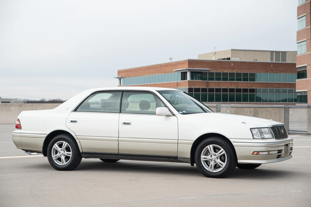 1996 Toyota Crown 10th Gen - Image 24 of 31