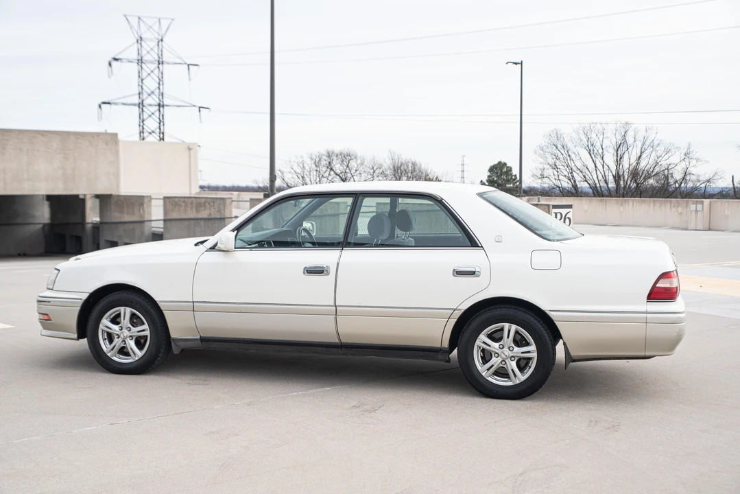 1996 Toyota Crown 10th Gen - Image 12 of 31
