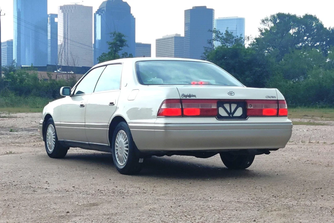 1996 Toyota Crown 10th Gen - Image 12 of 31