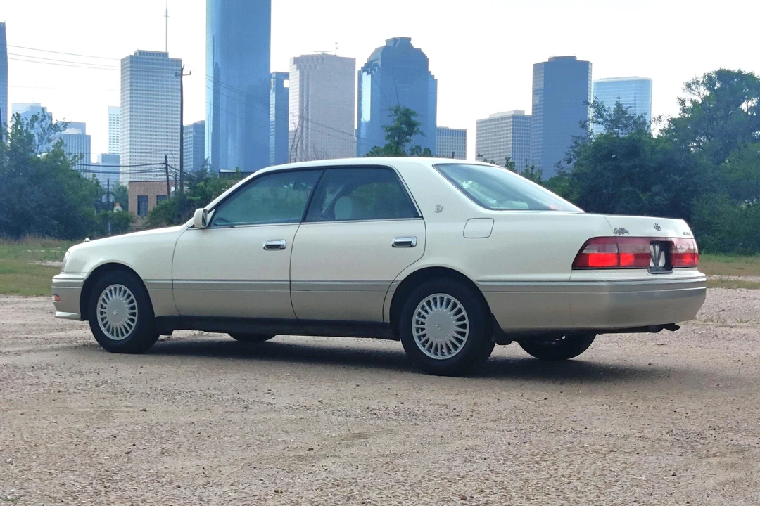 1996 Toyota Crown 10th Gen - Image 10 of 31