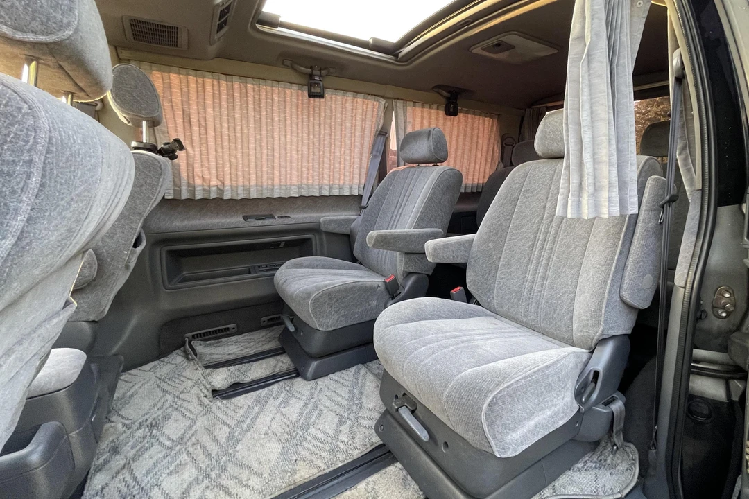 1996 Toyota Granvia 4th Gen - Image 26 of 31