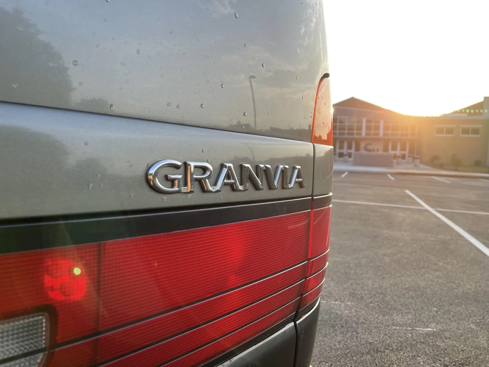 1996 Toyota Granvia 4th Gen - Image 15 of 31