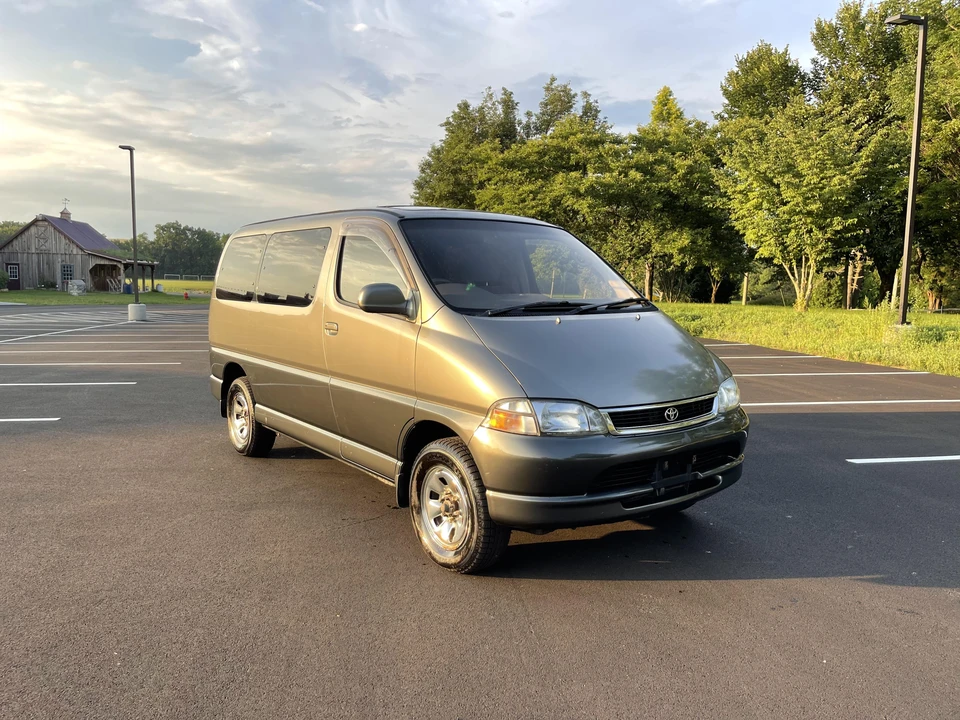 1996 Toyota Granvia 4th Gen - Image 12 of 31