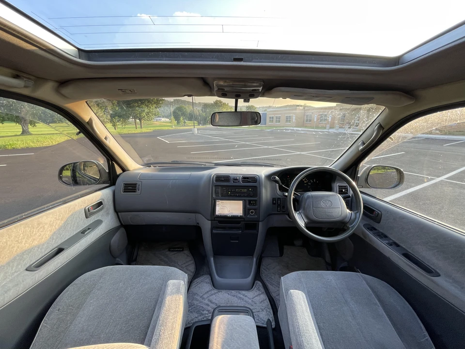 1996 Toyota Granvia 4th Gen - Image 30 of 31