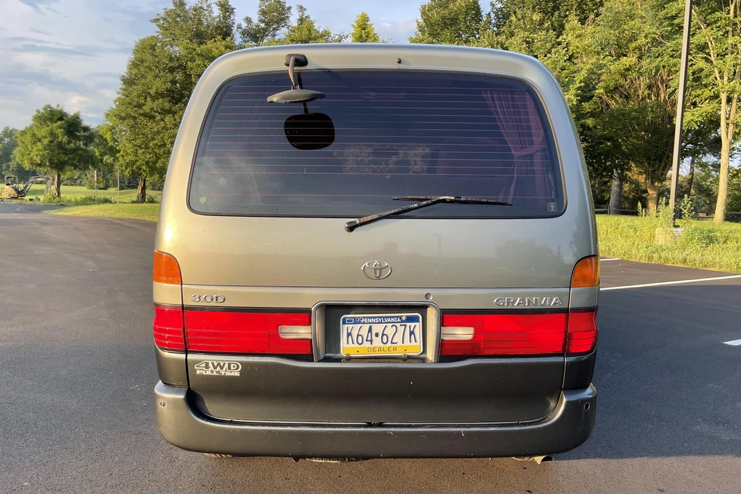 1996 Toyota Granvia 4th Gen - Image 5 of 31