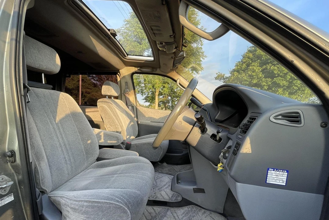 1996 Toyota Granvia 4th Gen - Image 28 of 31