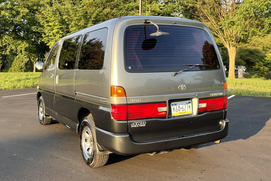 1996 Toyota Granvia 4th Gen - Image 4 of 31