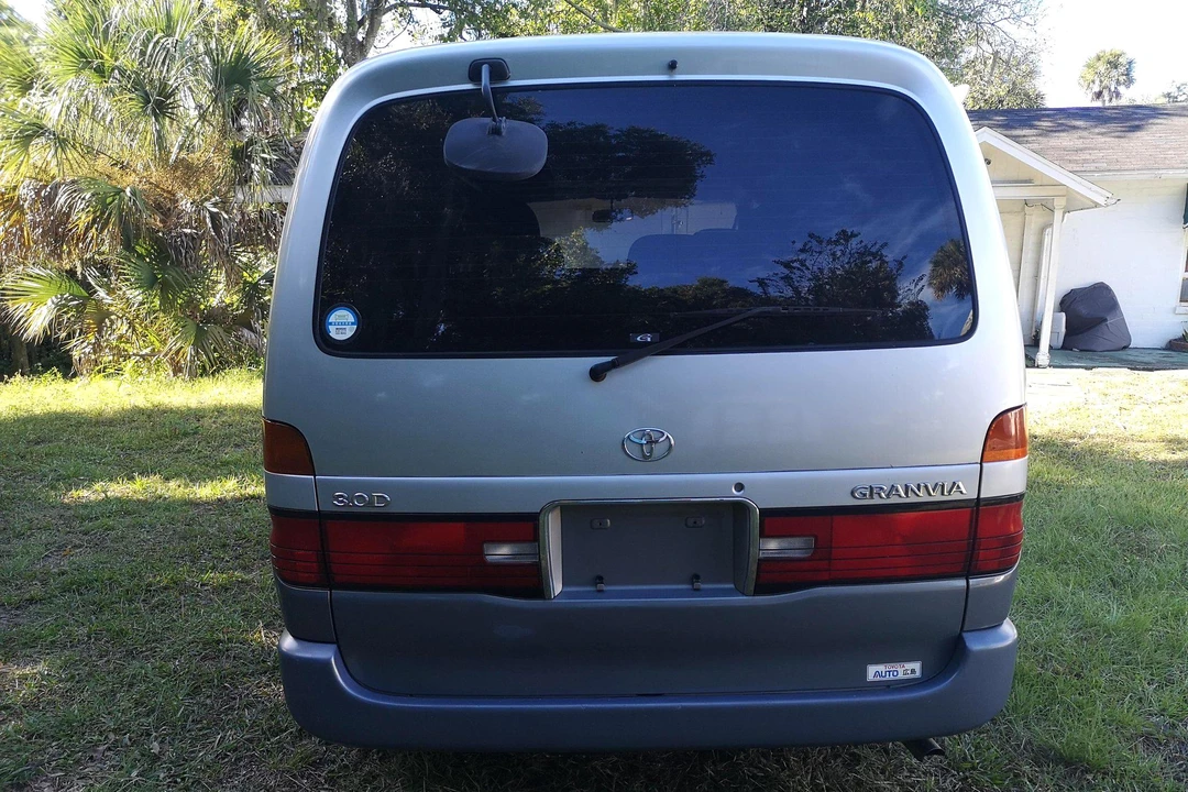 1996 Toyota Granvia 4th Gen - Image 5 of 31
