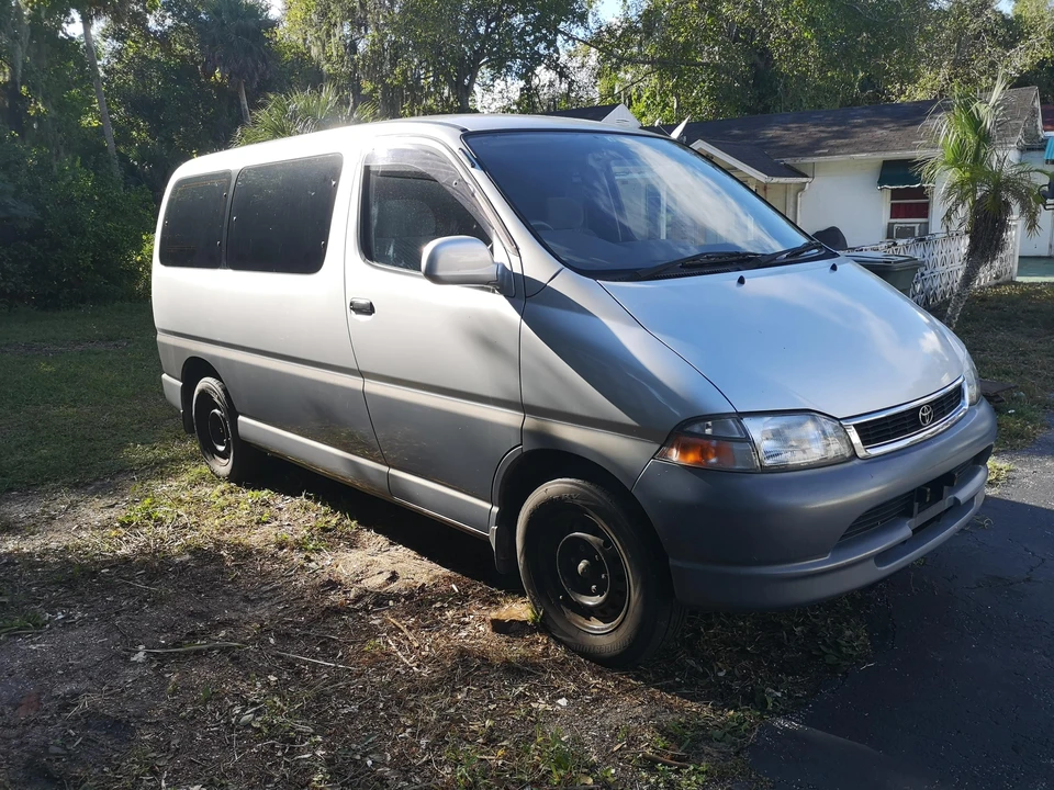 1996 Toyota Granvia 4th Gen - Image 14 of 31