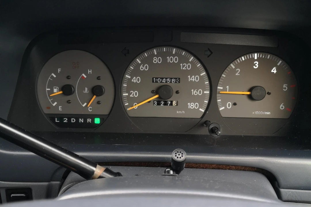 1996 Toyota Granvia 4th Gen - Image 23 of 31
