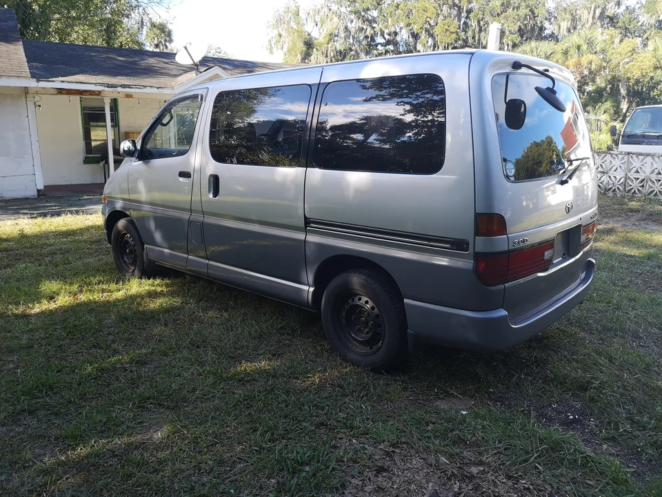 1996 Toyota Granvia 4th Gen - Image 8 of 31