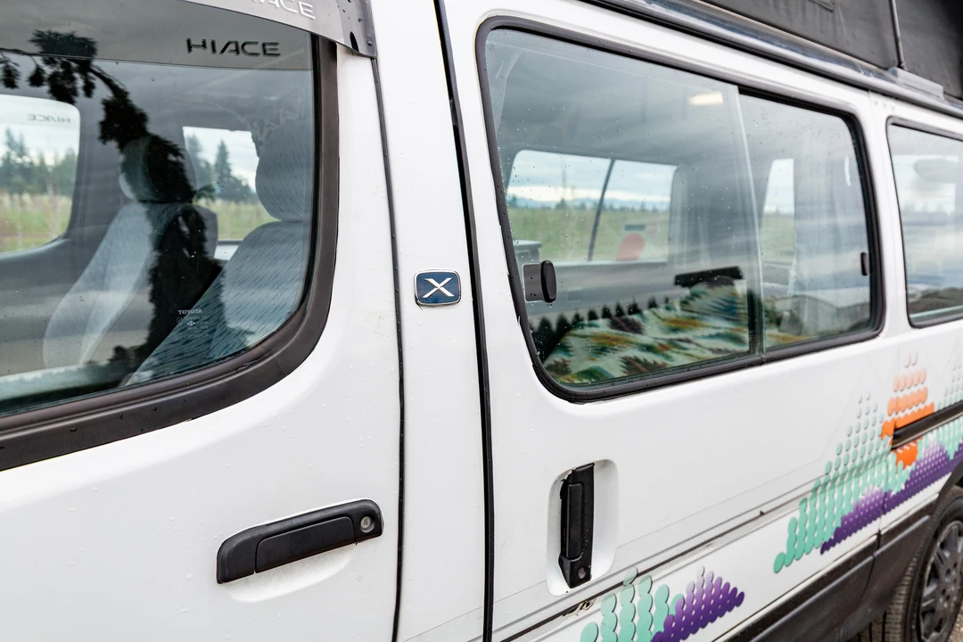 1996 Toyota HiAce 4th Gen - Image 15 of 31
